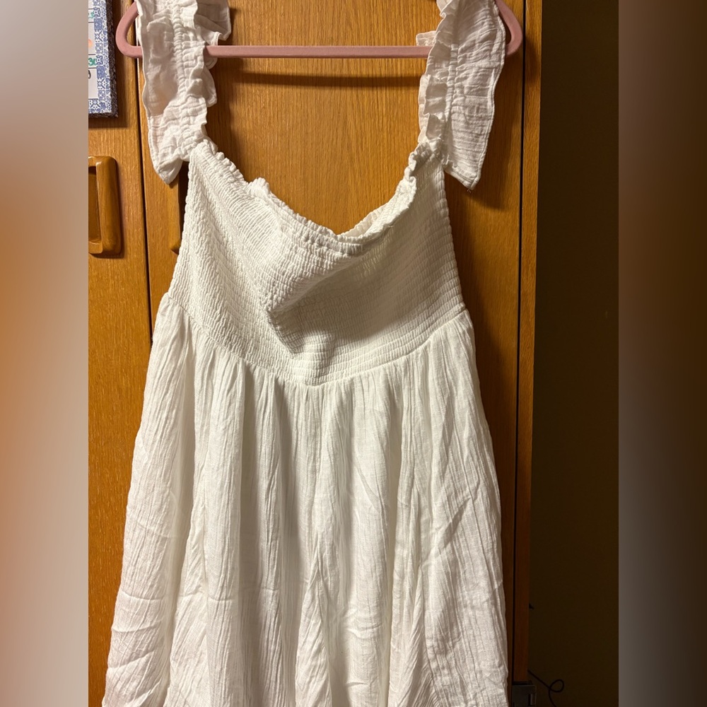 American Eagle White Smocked Top